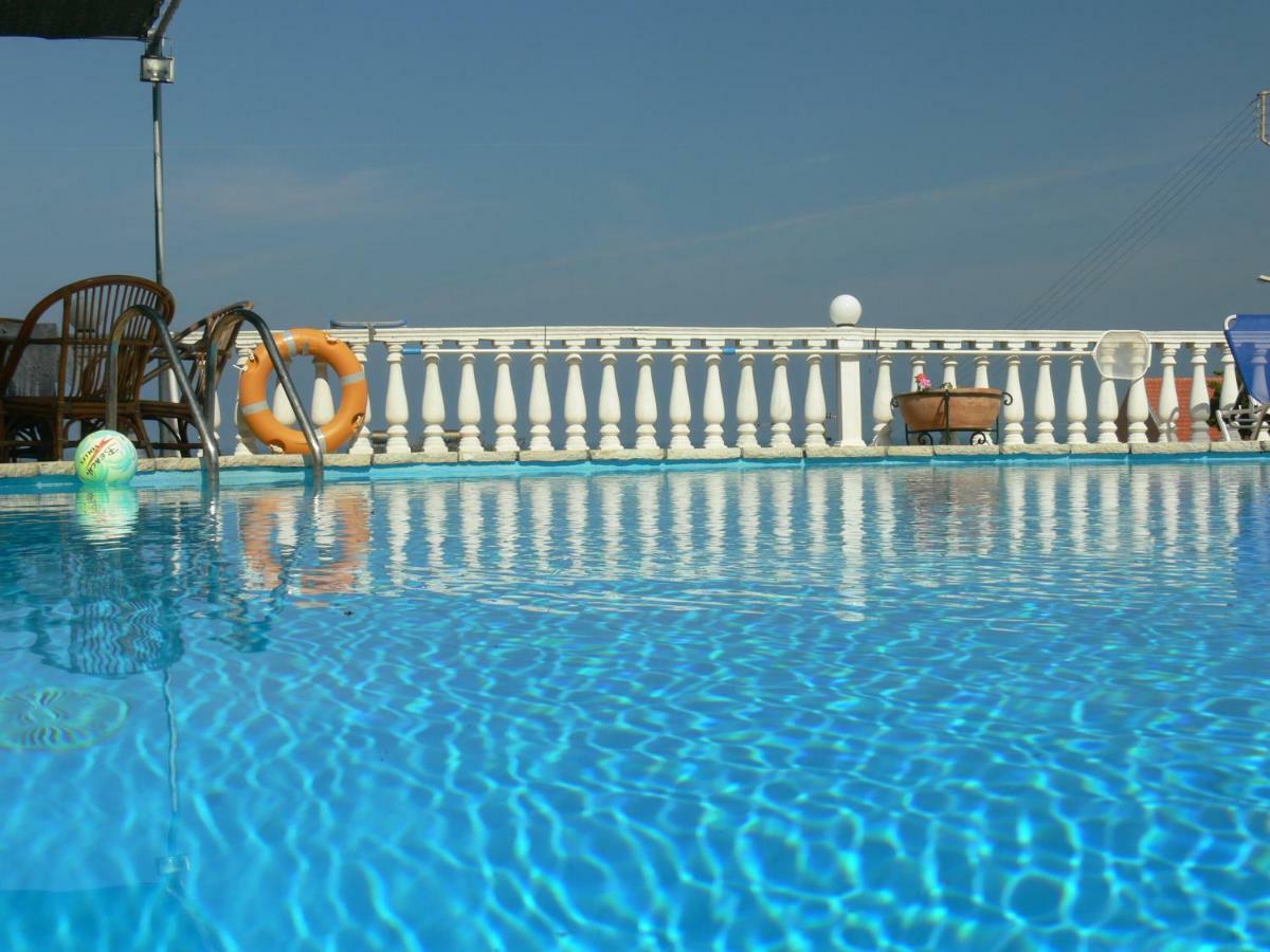 Angela Apartments Pool Gardens And Sea Views Agios Stefanos Avliotes  Dış mekan fotoğraf